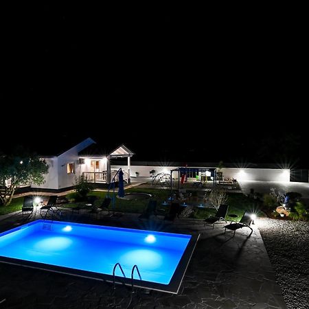 Holiday Home Aprilis With Pool, Jacuzzi And Sauna Galovac  Eksteriør billede