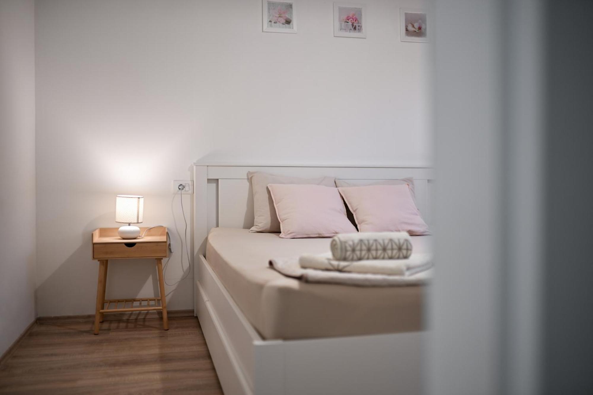 Holiday Home Aprilis With Pool, Jacuzzi And Sauna Galovac  Eksteriør billede