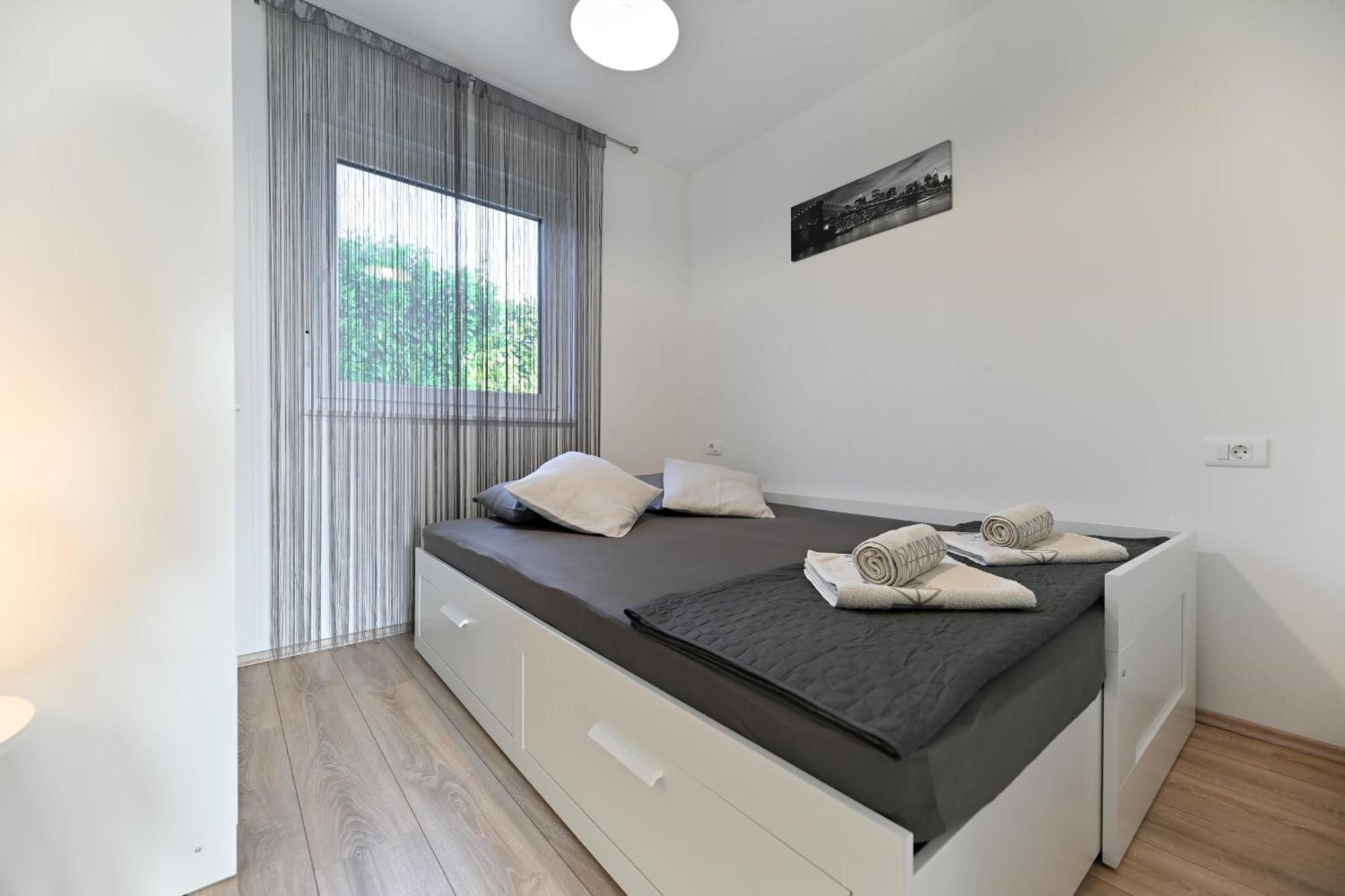 Holiday Home Aprilis With Pool, Jacuzzi And Sauna Galovac  Eksteriør billede