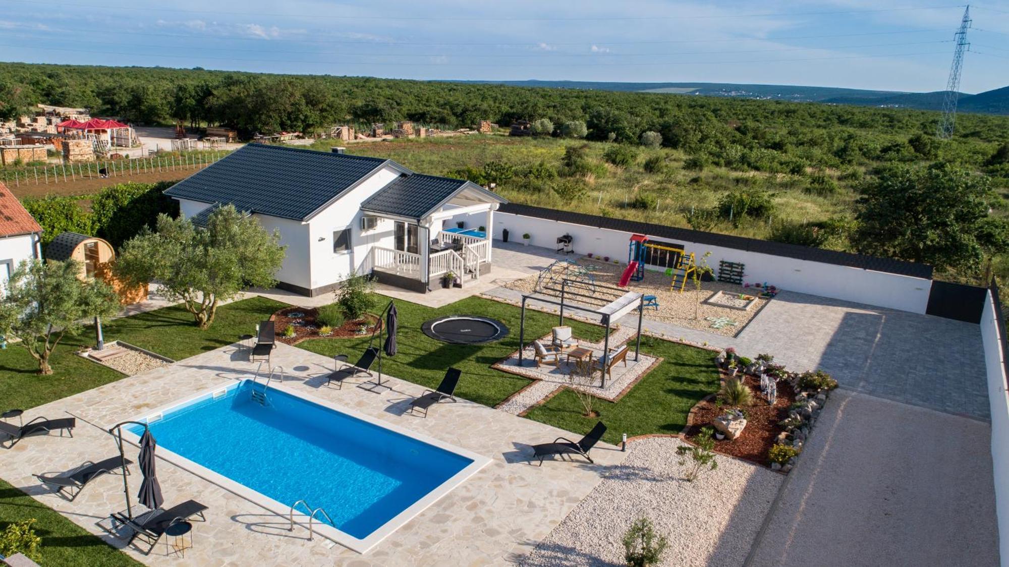 Holiday Home Aprilis With Pool, Jacuzzi And Sauna Galovac  Eksteriør billede