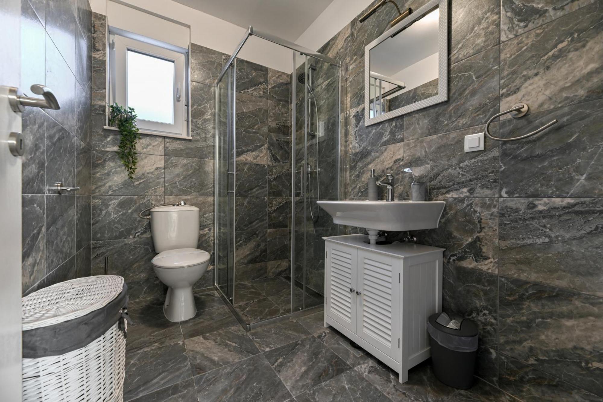 Holiday Home Aprilis With Pool, Jacuzzi And Sauna Galovac  Eksteriør billede